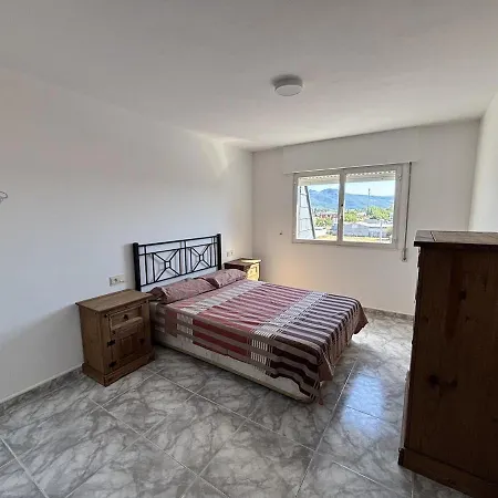 Piso En Fuentesnuevas شقة *